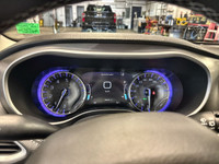 This one owner 2022 Chrysler Pacifica Touring L AWD has the 3.6L V6 engine, a 9 speed automatic tran... (image 9)