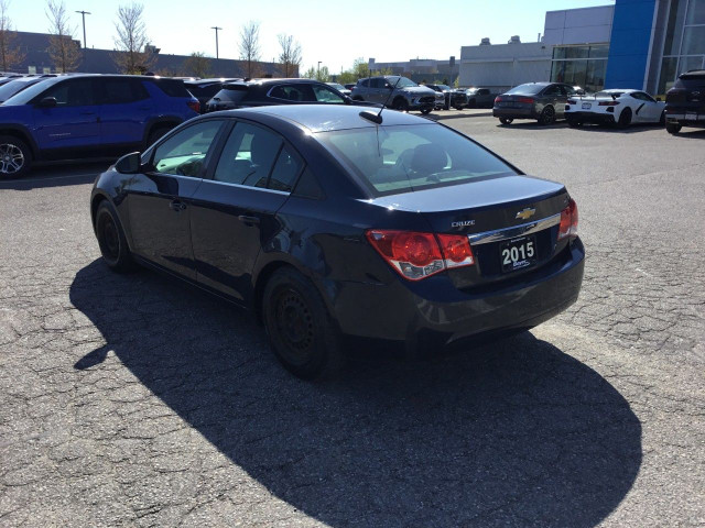 2015 Chevrolet Cruze in Cars & Trucks in Oshawa / Durham Region - Image 3