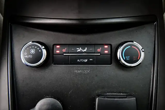 2014 Lincoln MKT ECOBOOST in Cars & Trucks in Ottawa - Image 34