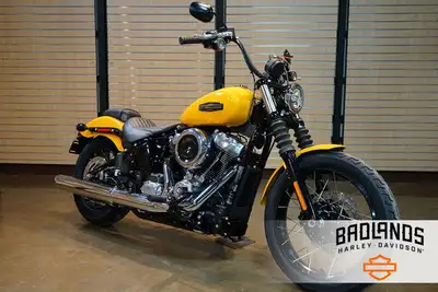 $115 Bi-Weekly 2025 Harley-Davidson Street Bob Features may include: DESIGN LED Lighting Clear, brig...