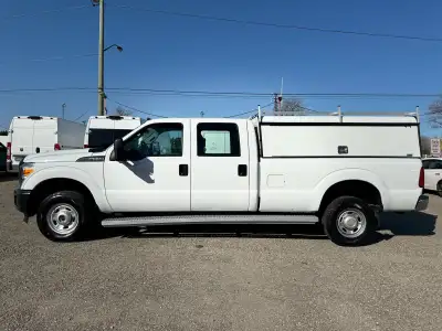 2015 Ford Super Duty F-350 SRW 4x4 8ft Box, Box Cap Crewcab with 6.2L V8 engine, new tires, tilt ste...