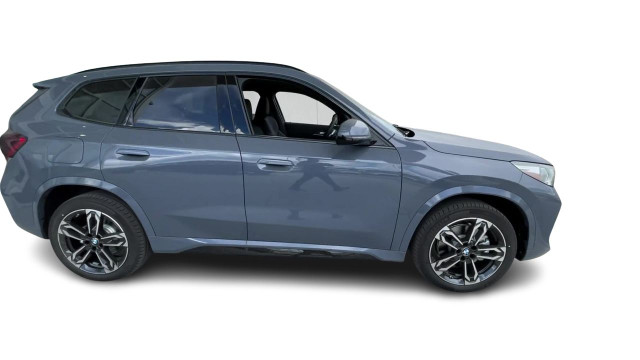 2023 BMW X1 in Cars & Trucks in Calgary - Image 4
