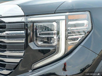 This sleek 2022 GMC Sierra 1500 SLT Crew Cab boasts a powerful 5.3L V8 engine and a luxurious Jet Bl... (image 9)