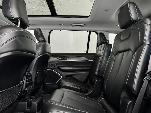 2021 Jeep Grand Cherokee L Limited | Remote Start | Leather in Cars & Trucks in Grande Prairie - Image 31