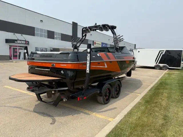 2016 Moomba Mojo in Powerboats & Motorboats in Saskatoon - Image 5