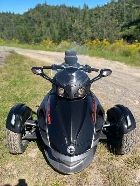 2013 Can-Am SPYDER RS-S SE5 in Touring in Longueuil / South Shore - Image 4