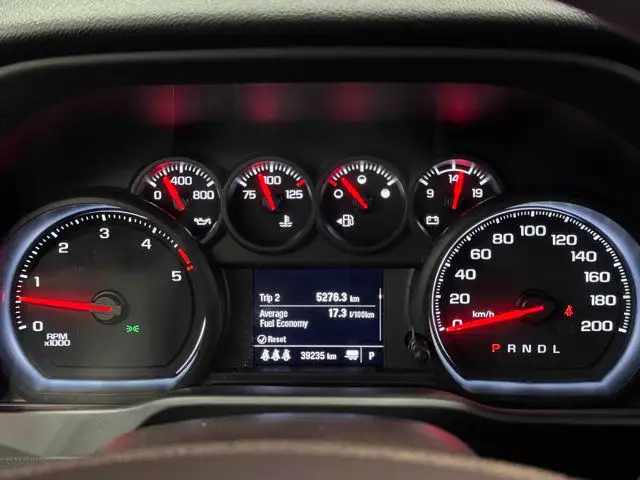 2024 Chevrolet Silverado 2500HD Custom- Blacked Out - Power Seat in Cars & Trucks in Barrie - Image 30