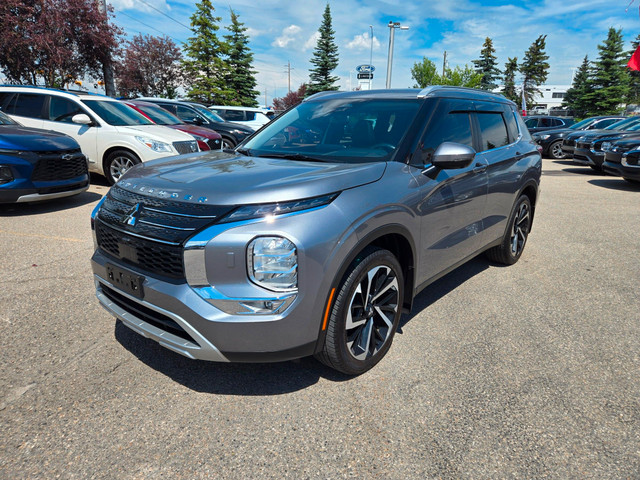 2022 Mitsubishi Outlander LE in Cars & Trucks in Calgary - Image 3