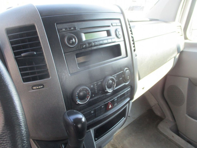 2009 Dodge Sprinter SPRINTER  DIESEL 53000KM  VITRÉ CHAUFFAGE  I in Cars & Trucks in Laval / North Shore - Image 4