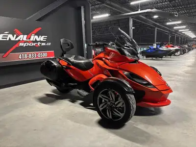 2016 Can-Am ST-S SE5 SPYDER ST-S SE5 2016 ! MOTEUR 998 ET BOITE DE VITESSE SEMI-AUTOMATIQUE 5 RAPPOR...