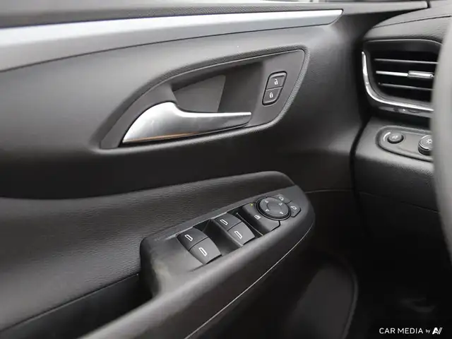 2025 Buick Envista Preferred dans Autos et camions dans London - Image 16