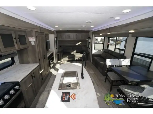 2023 KZ Sportsmen 363FL in Travel Trailers & Campers in Truro - Image 18