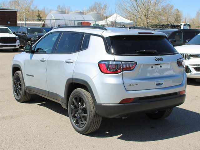 2025 Jeep Compass Altitude 4x4, Pano Sunroof, Wireless Charging in Cars & Trucks in Calgary - Image 3