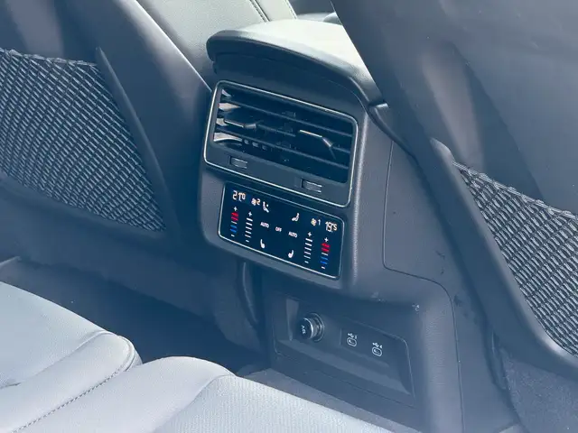 2021 Audi Q7 PROGRESSIV | S-LINE | 7 SEATER | LOADED dans Autos et camions dans Ville de Toronto - Image 34