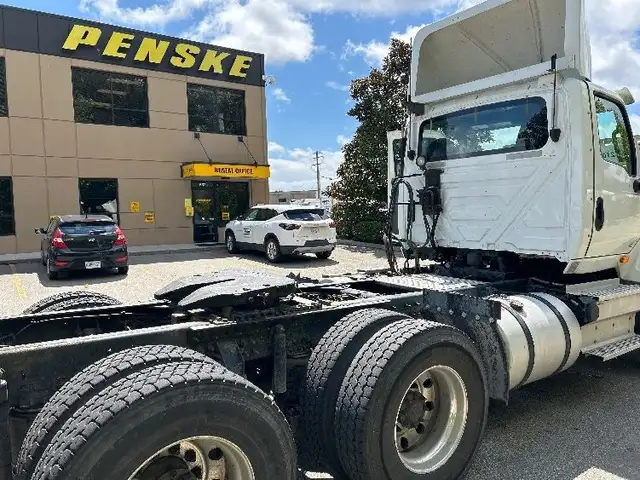 2019 International LT625 in Heavy Trucks in Delta/Surrey/Langley - Image 19
