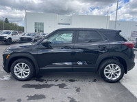 Conquer the roads of Calgary with the all-new 2026 Chevrolet Trailblazer LS, a robust and stylish SU... (image 4)