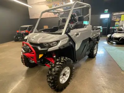 2024 CAN-AM DEFENDER XMR HD10 WITH HALF DOORS SIDE BY SIDE STOCK #A063431 82HP ROTAX ENGINE PRO-TORQ...