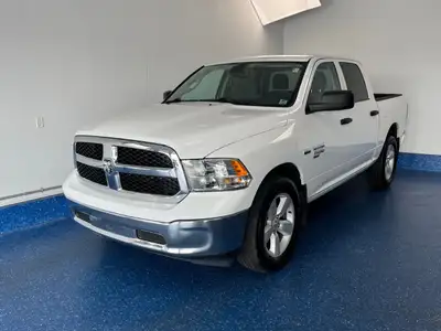 New Price! 2022 Ram 1500 Classic SLT Crew Cab HEMI V8 | No Accidents | Zacks Certified. 8-Speed Auto...
