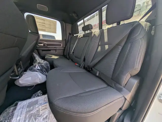 2025 RAM 3500 Big Horn 4x4 Crew Cab 6'4 in Cars & Trucks in Medicine Hat - Image 14