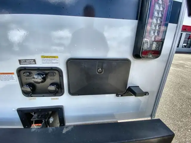 2023 Coachmen RV Freelander 23FS in RVs & Motorhomes in Edmonton - Image 16