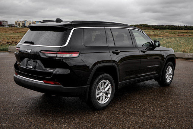 2025 Jeep Grand Cherokee L Laredo in Cars & Trucks in Strathcona County - Image 4
