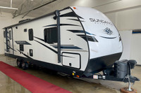 The 2022 Heartland Sundance 262RB is a well-designed travel trailer that combines comfort, convenien... (image 1)