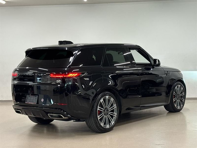 2023 Land Rover Range Rover Sport Dynamic SE 3.0L I6T MHEV (P400 in Cars & Trucks in City of Montréal - Image 4
