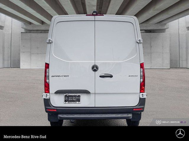 2025 Mercedes-Benz Sprinter 2500 144 Wheelbase Standard Roof RWD in Cars & Trucks in Longueuil / South Shore - Image 4