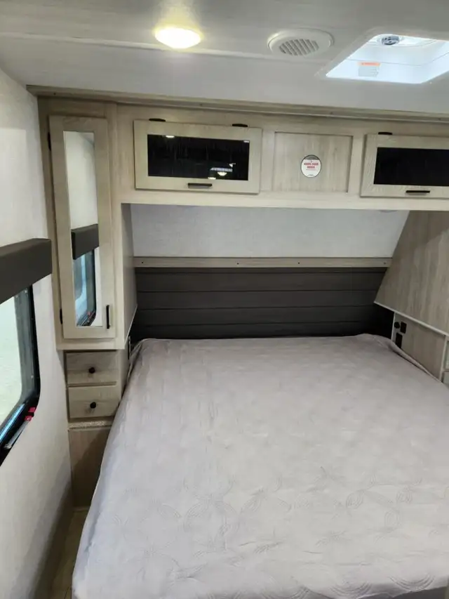  2025 East to West Alta 2600 King Bed Rear Bath in Travel Trailers & Campers in Mississauga / Peel Region - Image 14