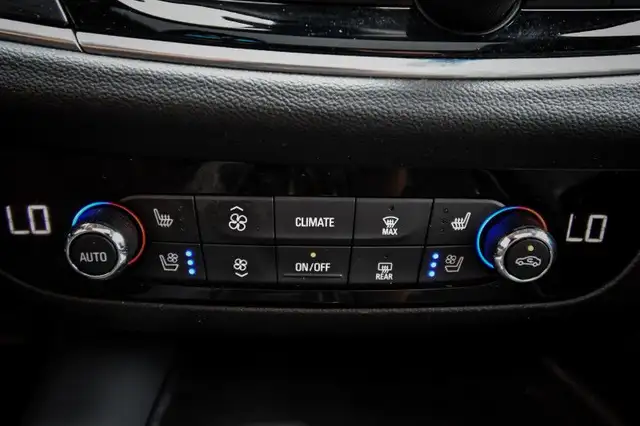 2021 Buick Enclave Premium - Cooled Seats - Leather Seats in Cars & Trucks in Ottawa - Image 24