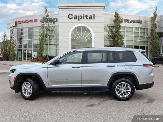 2023 Jeep Grand Cherokee L Laredo | Accident Free Carfax in Cars & Trucks in Edmonton - Image 2