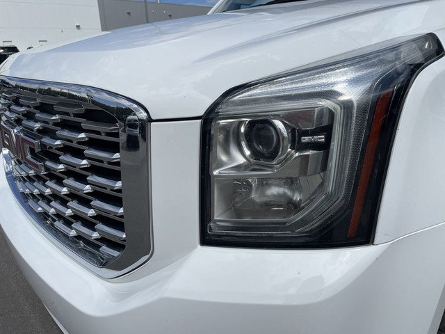 2018 GMC Yukon XL Base in Cars & Trucks in Calgary - Image 3