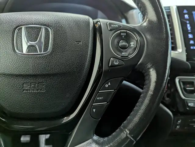 2018 Honda Pilot Touring No Accidents | Leather | Navigation dans Autos et camions dans Calgary - Image 25