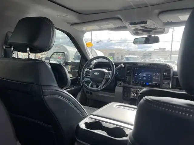 2023 Ford Super Duty F-350 SRW Limited CrewCab 160 | MoonRoof dans Autos et camions dans Ville d’Edmonton - Image 30