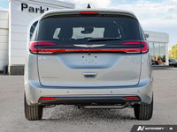 2026 Chrysler Pacifica Select AWD Parkland Chrysler, AMVIC Licensed Dealer Engine: 3.6L 6cyl. L/100K... (image 4)