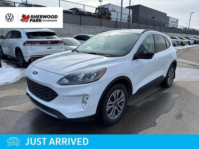 2021 Ford Escape SEL dans Autos et camions  à Comté de Strathcona - Image 2