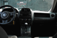 IN TRANSIT JEEP PATRIOT NORTH HEATED SEATS | POWER WINDOWS | CRUISE CONTROL CLEAN CARFAX NO ACCIDENT... (image 9)