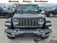2025 JEEP WRANGLER 4 DOOR SAHARA 4X4 Black Exterior Black McKinley Leather Trimmed Seats 3.6L V6 Eng... (image 8)