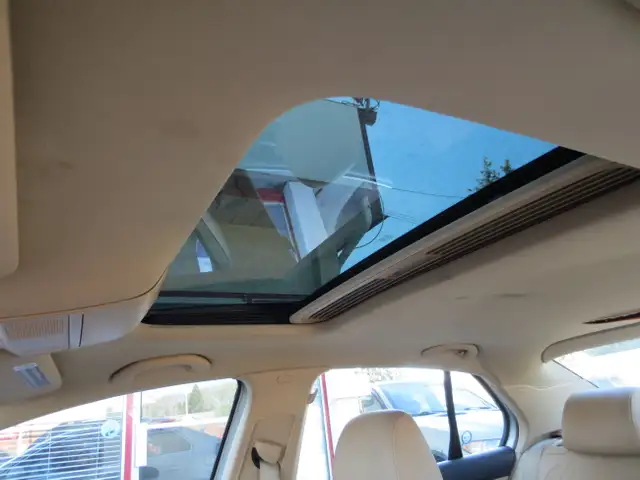 2008 Volkswagen Jetta Comfortline 2.5L w/ Htd Lthr/Sunroof in Cars & Trucks in Edmonton - Image 17