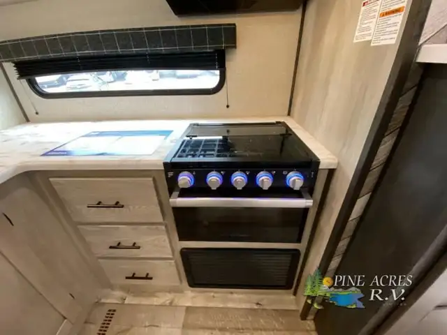 2023 KZ Connect SE C221RBSE Couples Unit in Travel Trailers & Campers in Truro - Image 24