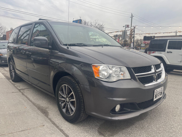 2017 Dodge Grand Caravan CVP/SXT in Cars & Trucks in City of Toronto - Image 3
