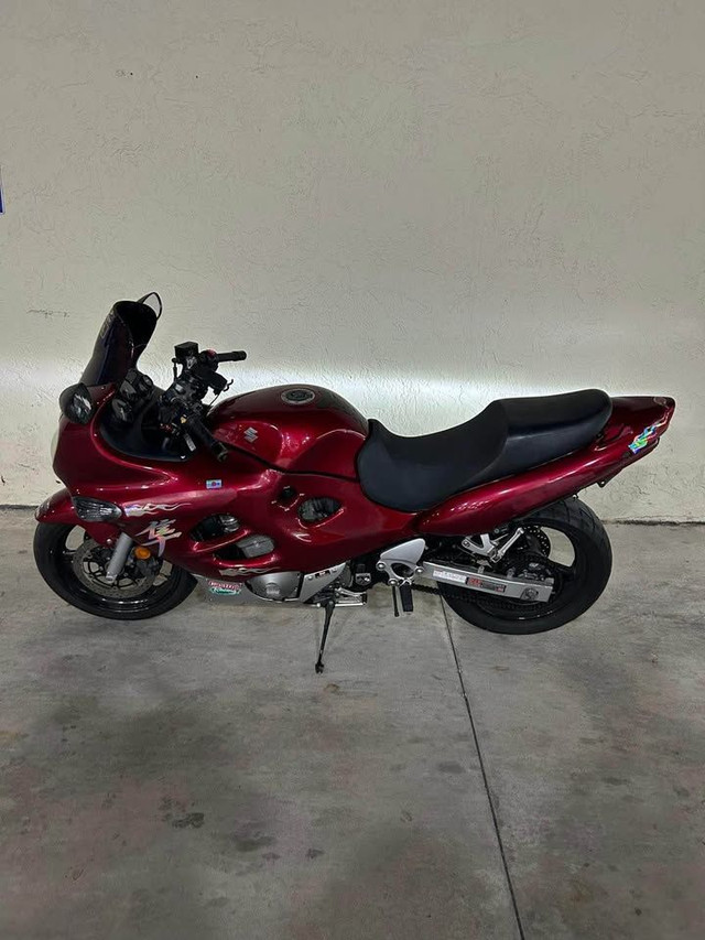 2006 SUZUKI GSX600F KATANA-BURGUNDY! in Street, Cruisers & Choppers in Edmonton - Image 3