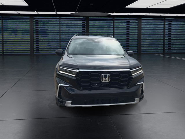 2023 Honda Pilot Touring l One Owner l Clean CarFax l Local Vehi in Cars & Trucks in Calgary - Image 3