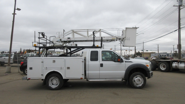 2011 Ford F-550 SUPERCAB LADDER BUCKET TRUCK in Cars & Trucks in Edmonton - Image 4