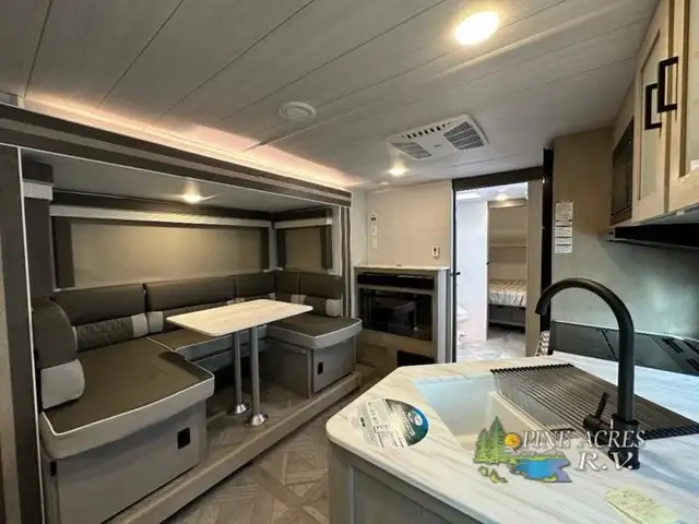 2023 Forest River RV Wildwood X-Lite 24RLXLX in Travel Trailers & Campers in Truro - Image 23