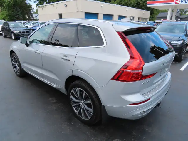2022 Volvo XC60 Recharge T8 eAWD PHEV Inscription Expression - L dans Autos et camions dans Région d’Oakville/Halton - Image 16