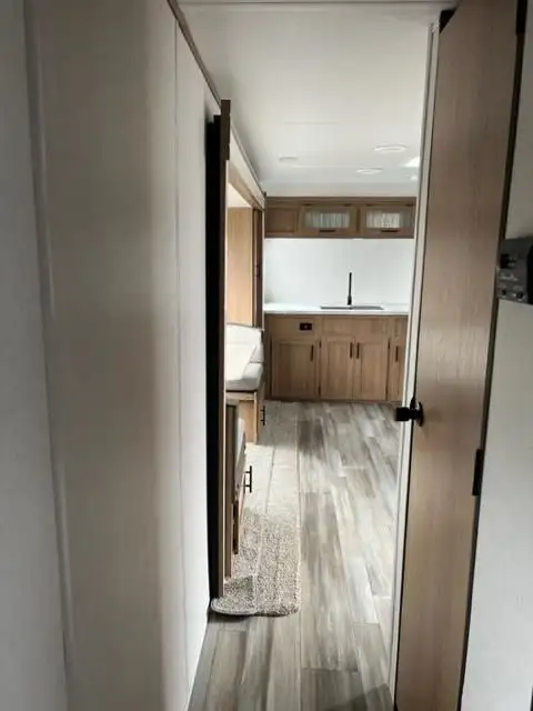 2023 Prime Time Avenger 24FKS Travel Trailer in Travel Trailers & Campers in Brandon - Image 18