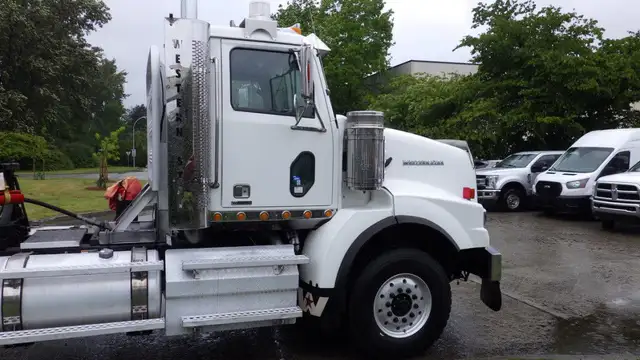 2019 Western Star 4900 SB Cummins X15 Eaton 18 Speed in Heavy Trucks in Delta/Surrey/Langley - Image 15