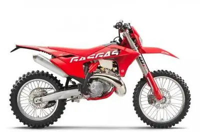 Engine Type: Single-Cylinder Displacement: 15.2 cu. in. (249 cc) Bore and Stroke: Bore: 2.83 in. (72...