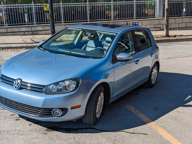 2010 Volkswagen Golf Highline in Cars & Trucks in City of Montréal - Image 2